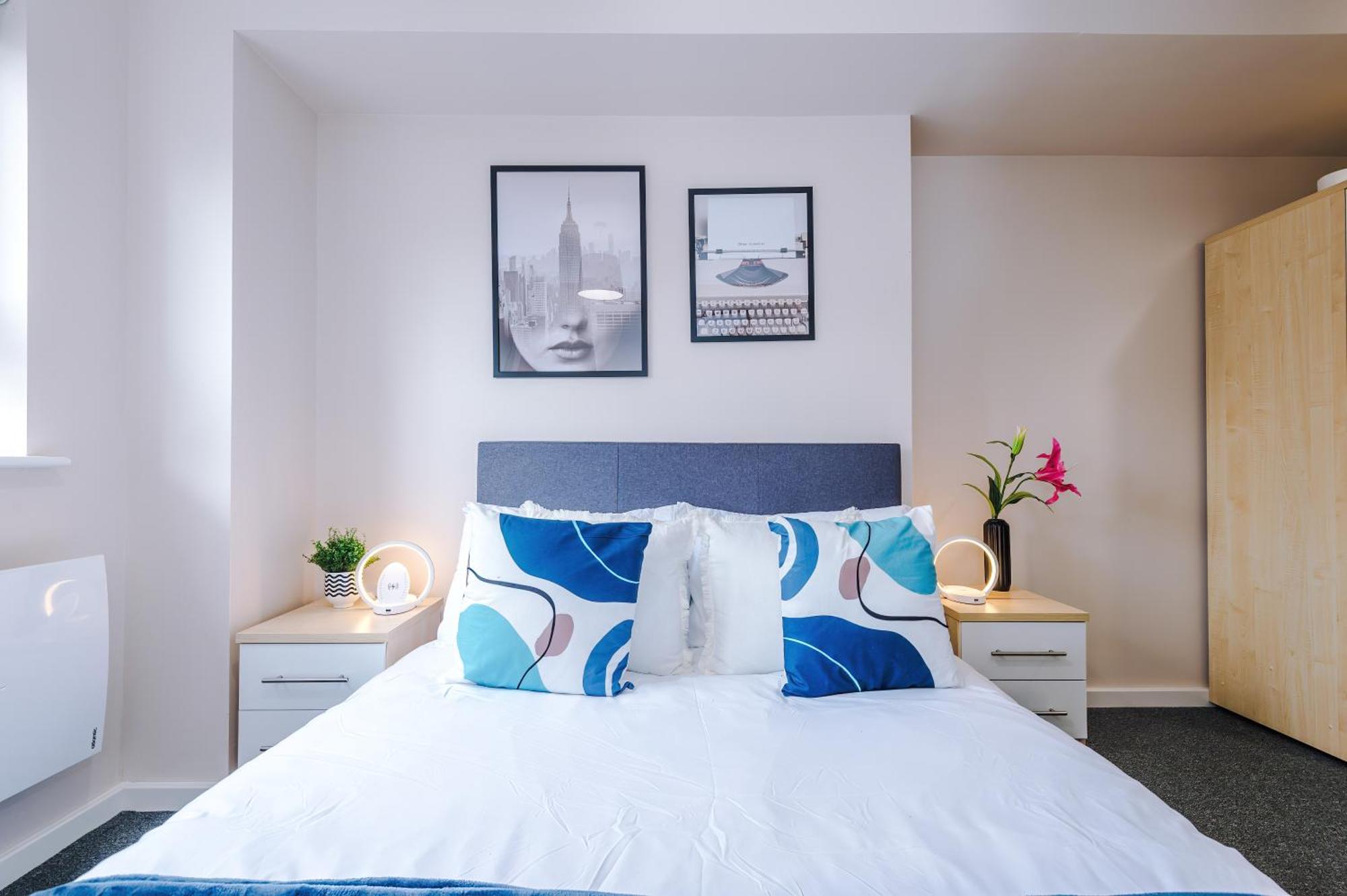 Deluxe New Build 2 Bedroom 2 Bathroom Apartment - Free Secure Parking Manchester Dış mekan fotoğraf